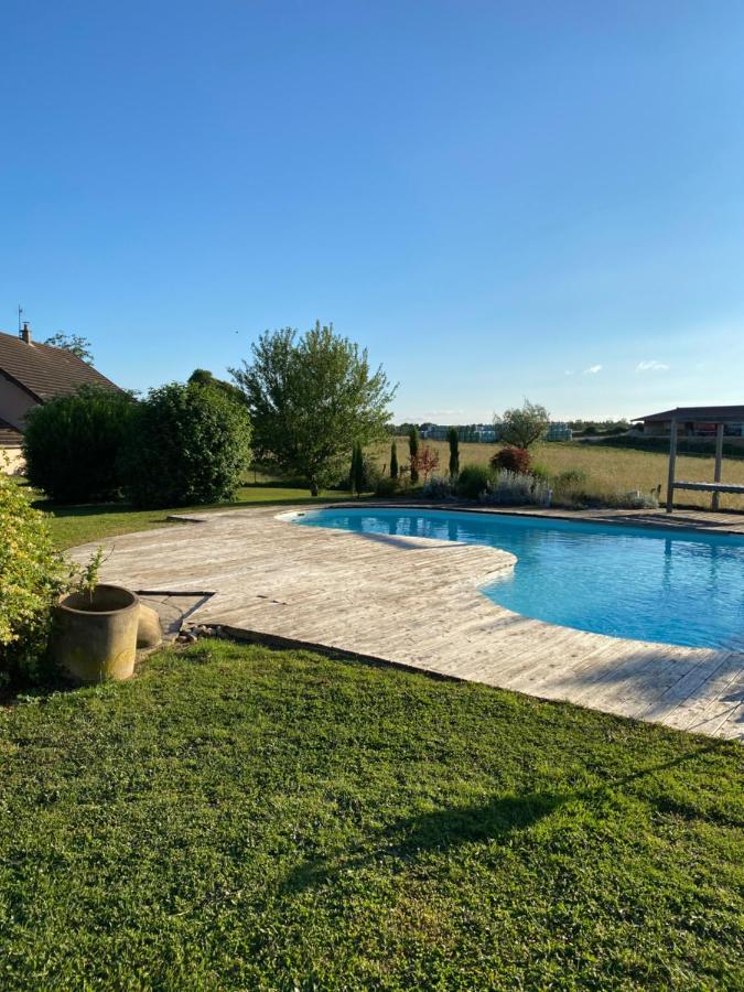 Agreable Chambre D'Hote Calme Avec Piscine Souvans Экстерьер фото