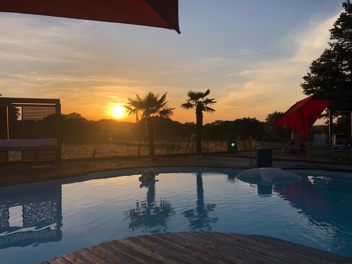Agreable Chambre D'Hote Calme Avec Piscine Souvans Экстерьер фото